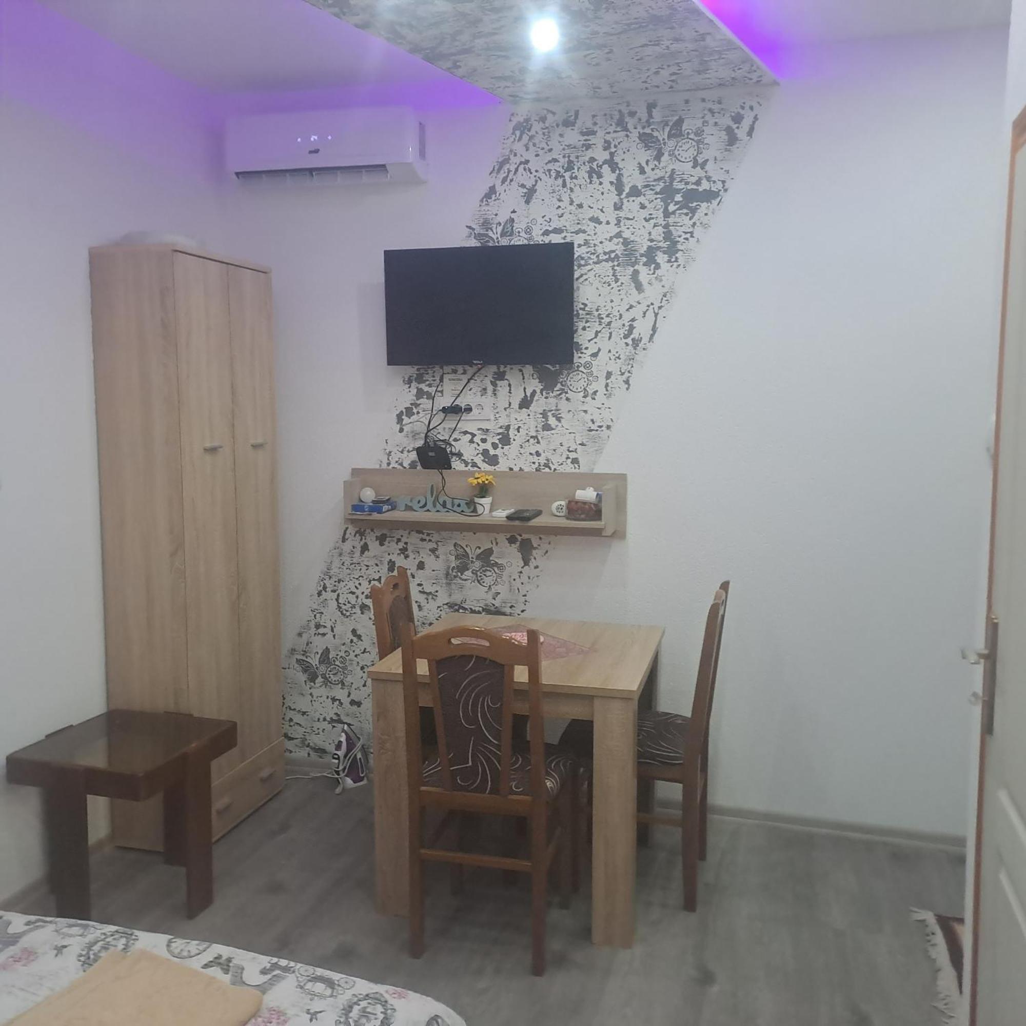 Apartmani Kosjerina Требинье Экстерьер фото